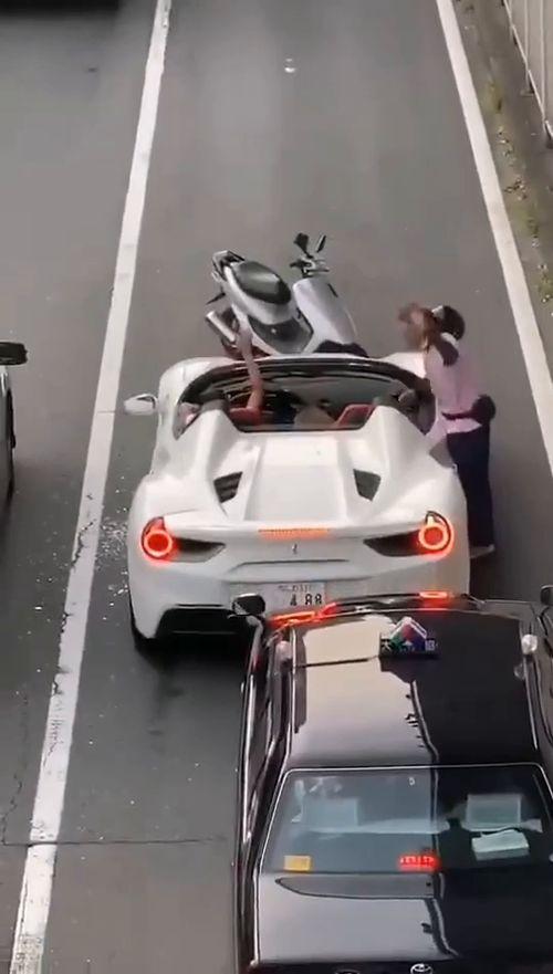 理性吃瓜解剖,揭秘网络舆论背后的真相